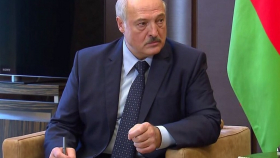Лукашенко потребовал сделать упор на местном продовольствии